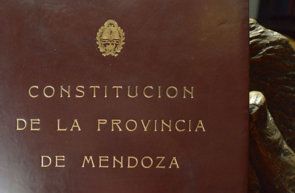 El proyecto de Suárez lleva 9 meses en comisiones de la Legislatura, ya con el explícito rechazo del peronismo y del resto de los bloques opositores a tratarlo.