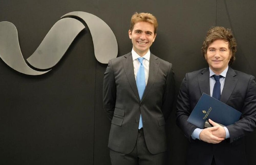 Pierpaolo Barbieri, de Ualá, junto a Javier Milei
