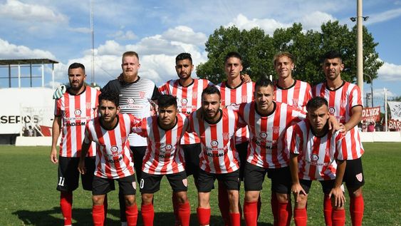 Se levanta el telón para el fútbol doméstico