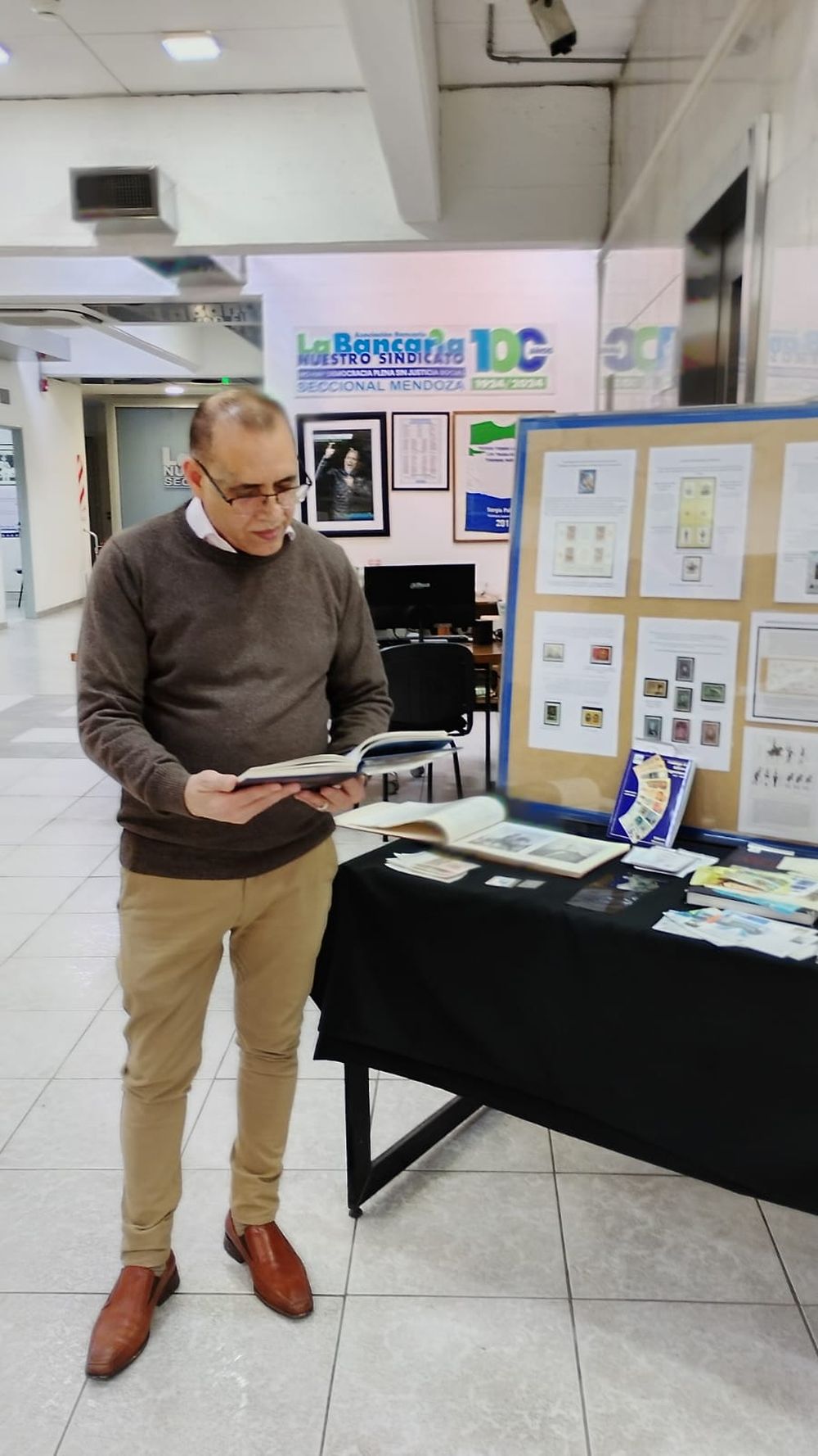 La exhibición de estampillas y billetes permanecerá abierta hasta el 31 de agosto.