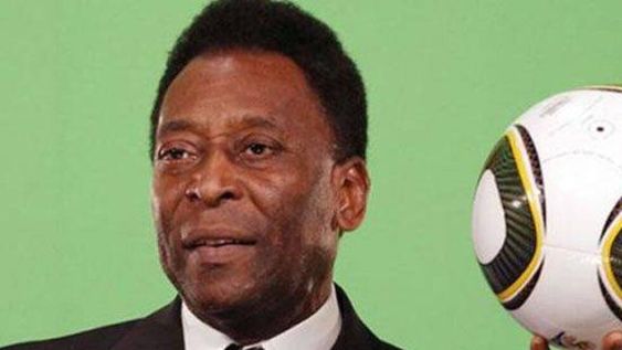 Pelé salió de terapia intensiva y camina por el cuarto