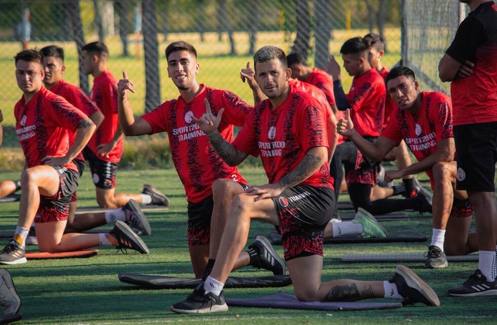 Huracán Las Heras, sueña con el ascenso a la Primera Nacional. / Gentileza: Prensa HLH.
