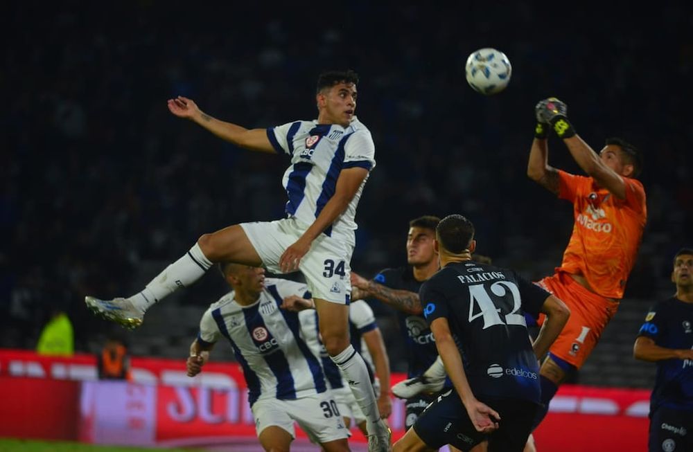 Talleres recibió a Independiente Rivadavia por la fecha 13 de la Zona A de la Copa de la Liga Profesional. El partido se jugó en el estadio Mario Alberto Kempes. (Nicolás Bravo / La Voz)