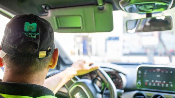 Detuvieron a dos personas por robar en una academia de danzas