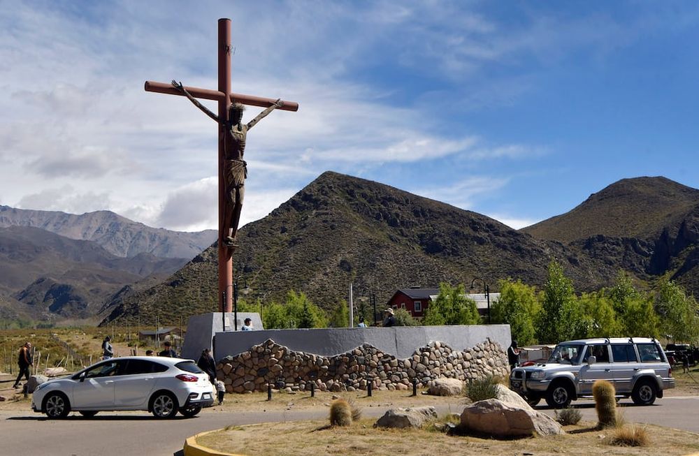 El recorrido de suelo natural quedó habilitado para todo tipo de vehículos que comienza en el Cristo del Manzano. - Archivo / Los Andes
