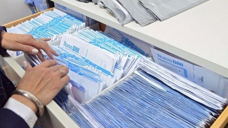 Eliminar el sexo del DNI: nuestro cuerpo no es destino - Por Fernanda Teté Urquiza