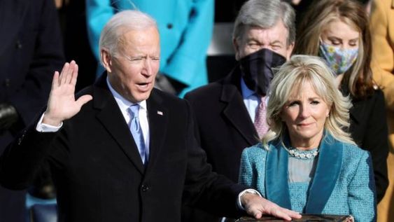 “Aprendimos que la democracia es frágil y hoy prevaleció”, dijo con énfasis Biden dejando, más que nada, una invitación a reflexionar.