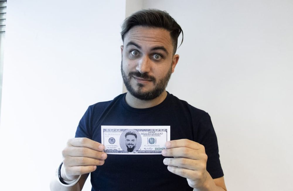 El representante de La Libertad Avanza, Ramiro Marra expresó a través de sus redes sociales que tomará la misma decisión que su par liberal de no recibir su salario, también dio la razón que lo llevó a tomar esta decisión y para qué lo destinará.