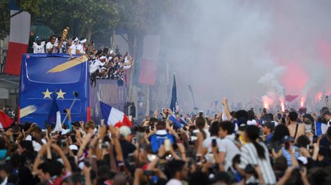 Grave denuncia de mujeres francesas durante los festejos del título en París