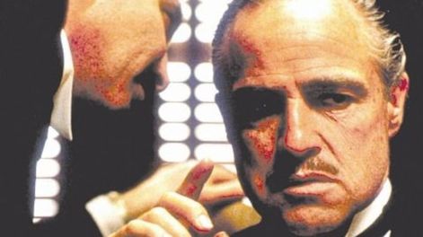 Los chinos aprenden de la película El padrino”