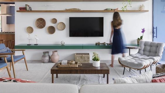 ¿Cómo ocultar los cables del televisor?