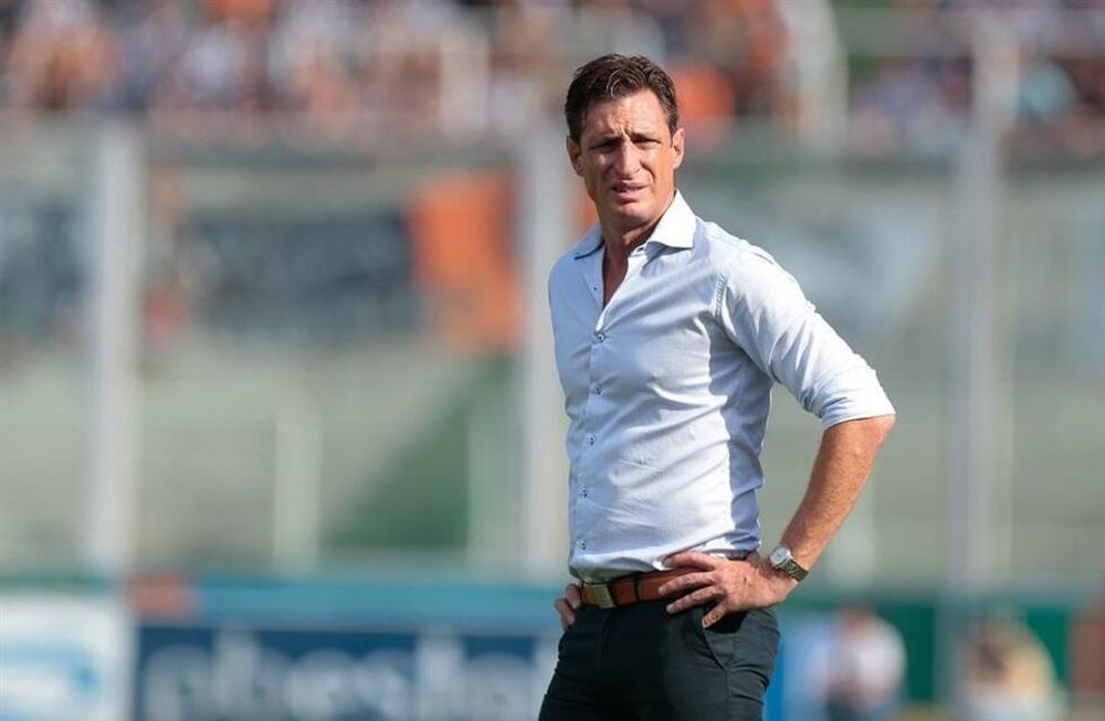 Facundo Sava debuta como entrenador de Patronato y tiene la obligación de sacar al elenco entrerriano del fondo y salvarlo del descenso.