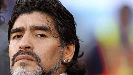 Diego Maradona asegura que le sacaron 20 millones de dólares