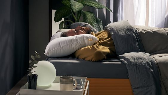 Qué aconsejan los expertos para descansar con las altas temperaturas