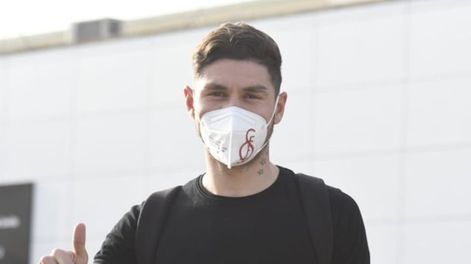 Montiel pasa la revisión médica y se entrena con el equipo del Sevilla, que enfrenta este domingo a Rayo Vallecano, por la primera fecha de LaLiga española./Gentileza de AS