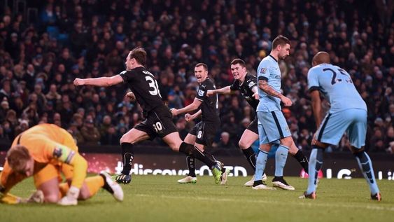 Manchester City dejó escapar una victoria segura