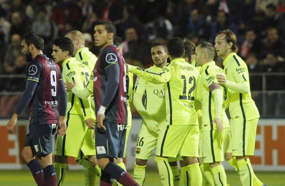Sin Messi, Barcelona aplastó al Huesca por Copa del Rey