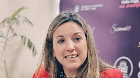 Una historia de Instagram reveló que Susana Beatriz Zenteno estaba en el Caribe tras pedir licencia por “indisposición”, y estalló la polémica.