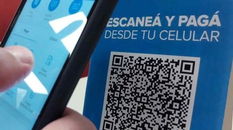 En los últimos años se han incrementado las operaciones digitales a través de billeteras virtuales o aplicaciones de la banca tradicional a través, por ejemplo, del código QR. (LaVoz/Archivo)