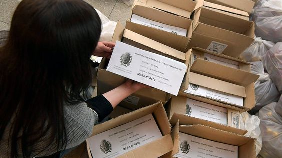 La Junta Nacional Electoral ya tiene listas las boletas, urnas y accesorios que se usarán este próximo domingo en las elecciones municipales Foto: Orlando Pelichotti