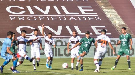 Se jugó el partido postergado entre Platense y Sarmiento e igualaron 1-1. / Gentileza.