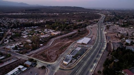 El régimen alcanzará a inmuebles beneficiados por obras viales provinciales y permitirá recuperar parte de la inversión pública en un plazo de diez años.