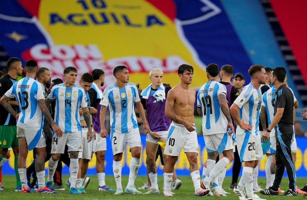 Argentina perdió ante Colombia en Barranquilla pero continúa en lo más alto. / Gentileza.