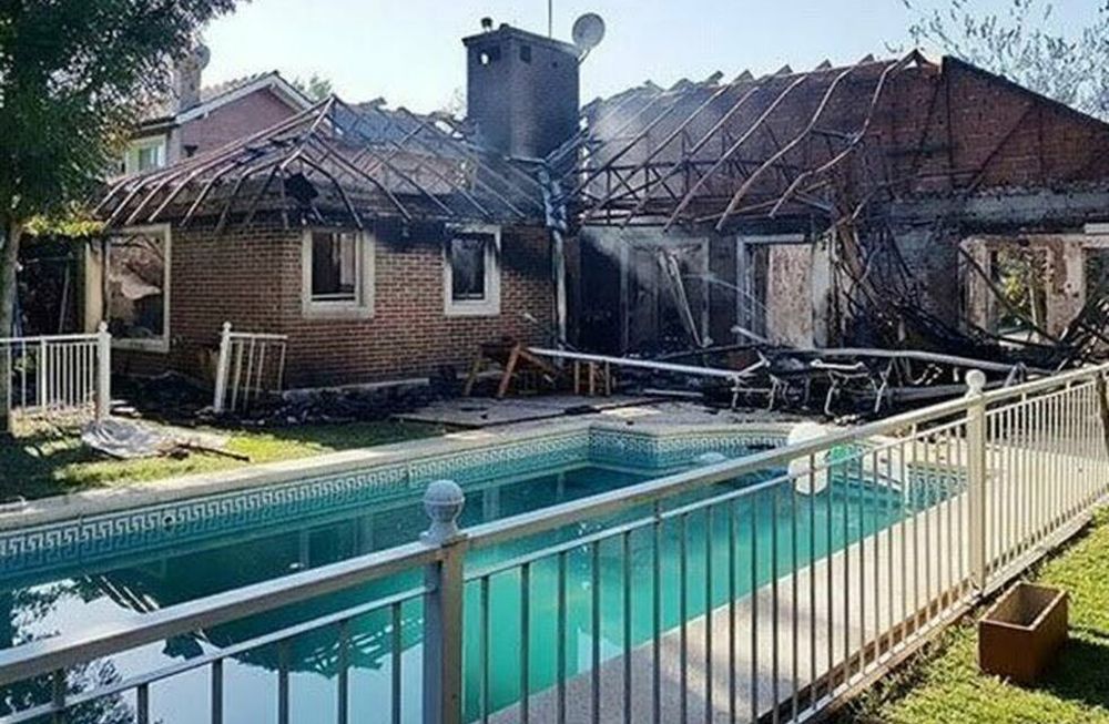 Su jefe se acostó con su novia y en venganza le incendió la casa y le chocó el auto