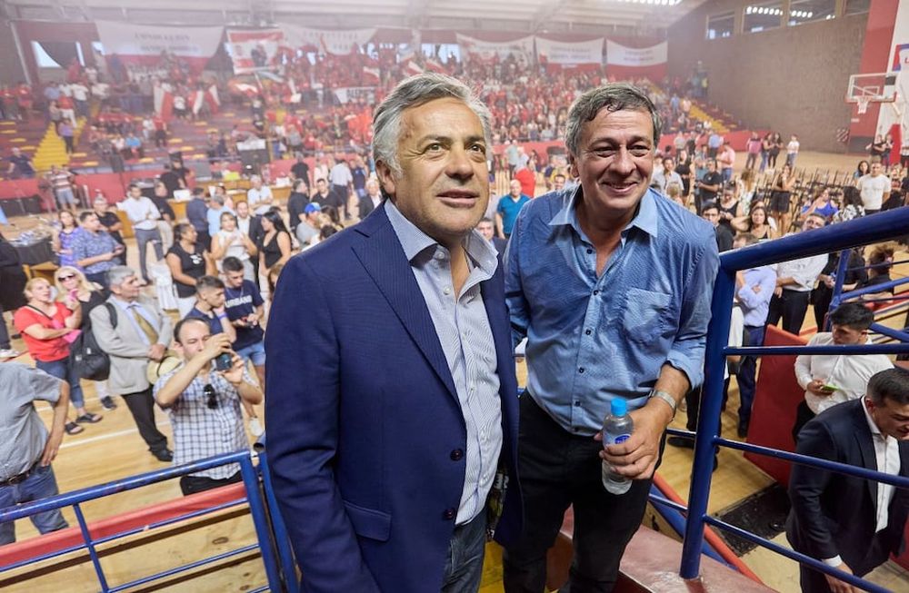 Cuando eran aliados. Acto del 3 de marzo, en la apertura de sesiones ordinarias en La Heras, cuando Alfredo Cornejo y Daniel Orozco eran aliados.