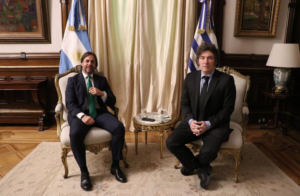 El Presidente Javier Milei recibió al Presidente de la República Oriental del Uruguay, Luis Lacalle Pou, en la Casa Rosada. Foto: Oficina del Presidente