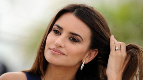 Penélope Cruz mantiene una alimentación variada, acompañada por actividad física.