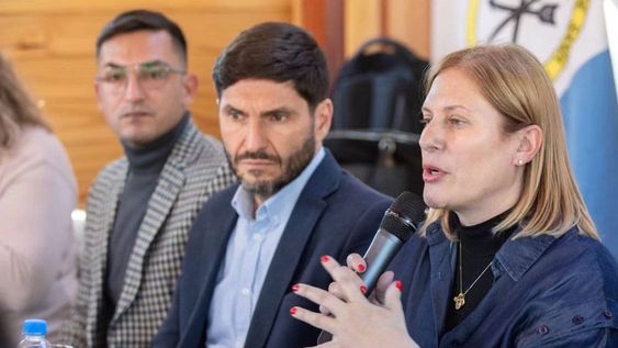 El gobernador de Santa Fe, Maximiliano Pullaro, y la vicegobernadora Gisela Scaglia encabezaron la reunión del gabinete provincial en San José del Rincón.
