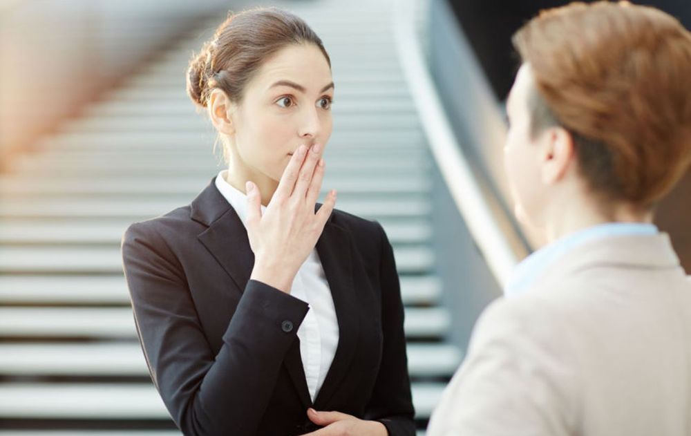En algunas conversaciones, el nombre de las otras personas se pierde en el camino.
