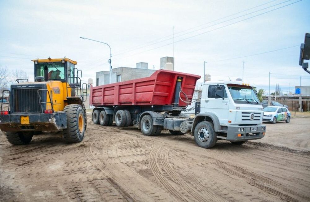 Se suman más de 100 cuadras al ambicioso plan de asfalto de Tunuyán