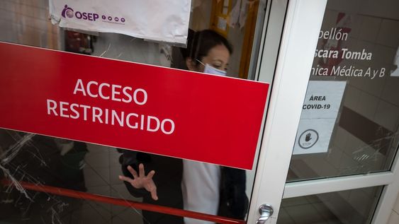 Según ATSA, hay al menos 14 enfermeros con coronavirus y por eso piden hisopados masivos