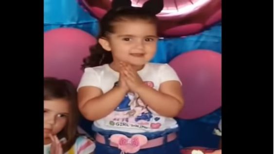 Video viral: una invitada le sopló la velita de la torta y todo se descontroló