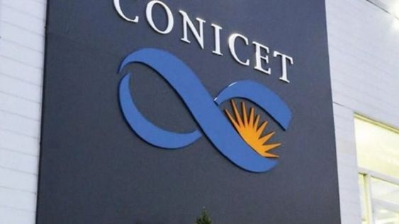 Elaboró y presentó a las grandes audiencias un sitio web que reunió las trayectorias de tres figuras emblemáticas de la ciencia Argentina.