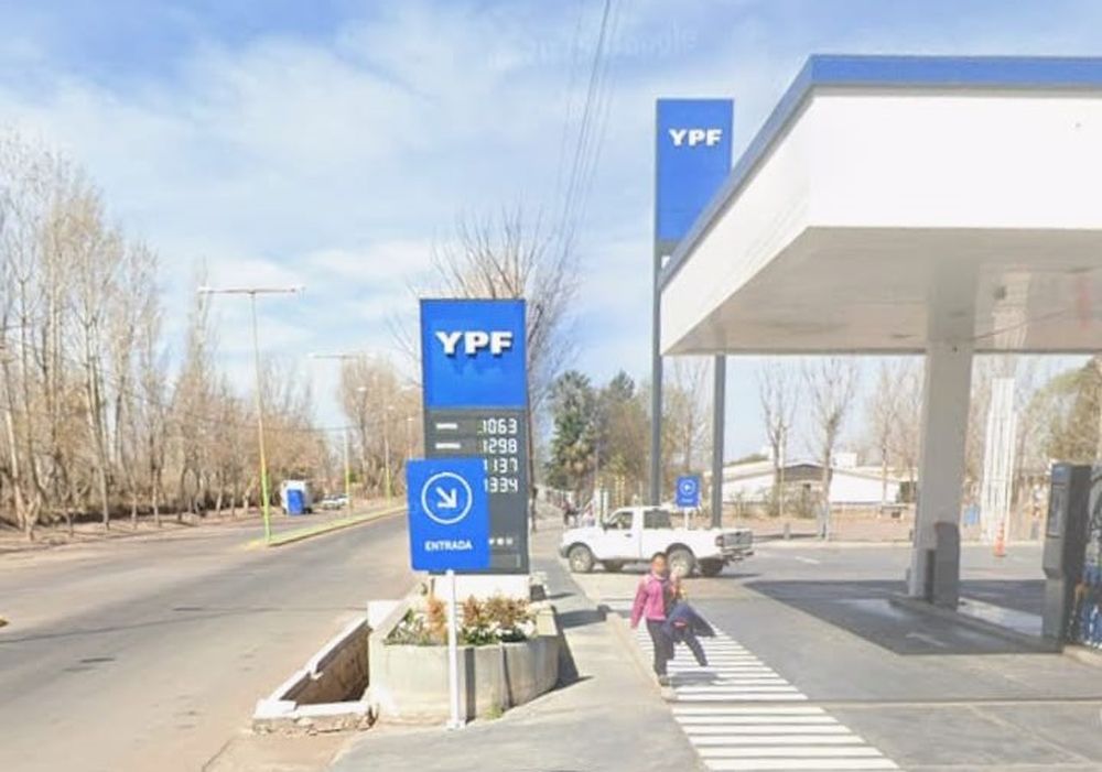 Asaltaron una estación de servicio en Junín y se llevaron medio millón de pesos.