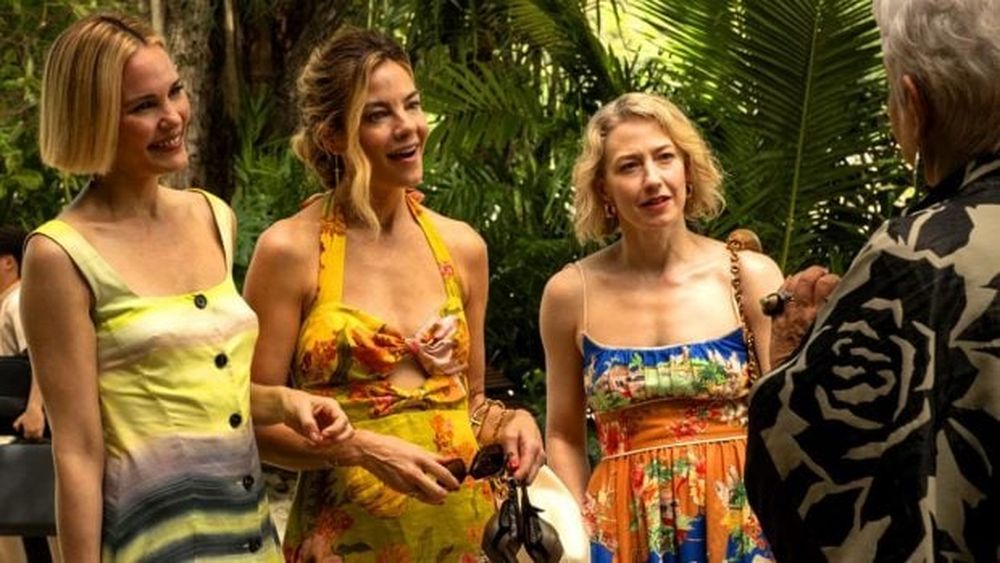 Tres amigas llegan buscando descanso y encuentran felicidad.