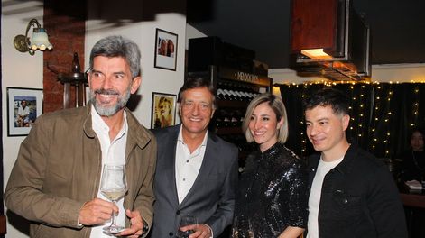 Ulpiano Suarez, Rodolfo Suarez, Virginia Miranda y Exequiel Vacchelli.