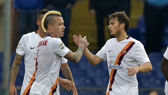 Roma ganó y quedó a solo un punto de la Juve