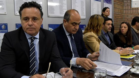 Los Ministro de la Suprema Corte, Omar Palermo y Mario Adaro, el martes pasado, cuando se presentaron ante los diputados y senadores dentro de la comisión de Legislación y Asuntos Constitucionales (LAC). Foto: Orlando Pelichotti