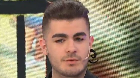 El joven arremetió contra la hija del 10 por sus dichos en las redes. Yo quiero hacerme el ADN con mi progenitor, con la persona que sería mi papá”