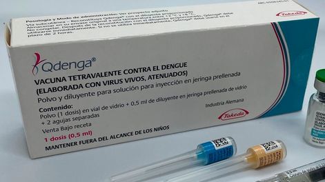 La vacuna contra el dengue consiste en dos dosis separadas por un intervalo mínimo de tres meses. Foto: Clarín