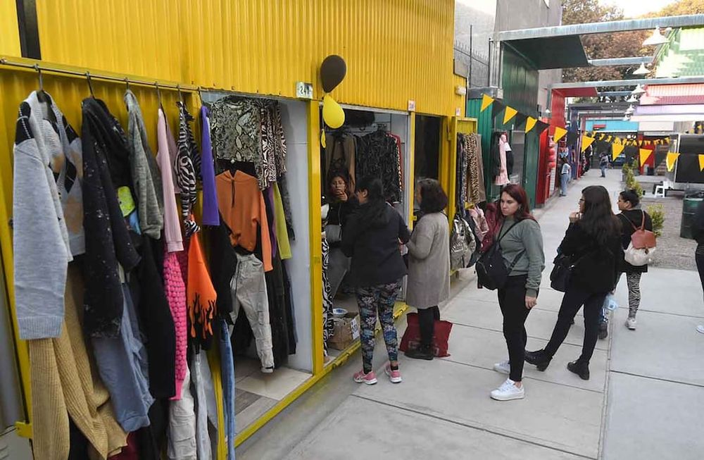 Las ventas en comercios minoristas registraron una caída del 28,5% .Foto: José Gutierrez  / Los Andes