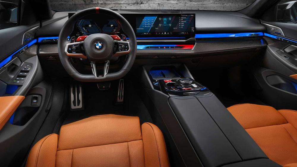 BMW M5 2025.