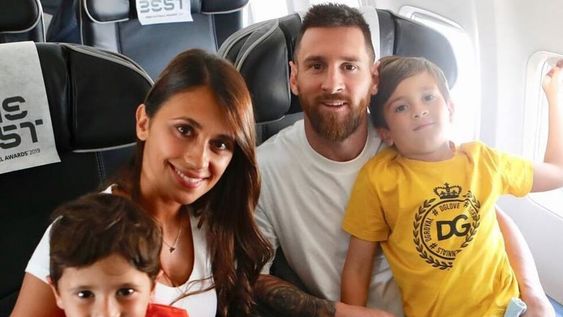 Lionel Messi viajó a Milan para la ceremonia del premio The Best con su familia