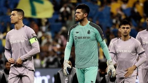 Agustín Rossi debutó en el arco del Al Nassr, pero quedó eliminado de la Supercopa de Arabia Saudita.