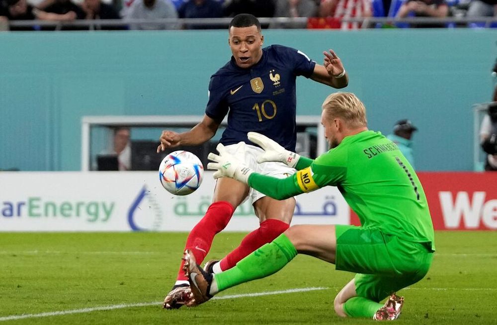 Mbappé marcó su gol ante Dinamarca (AP)