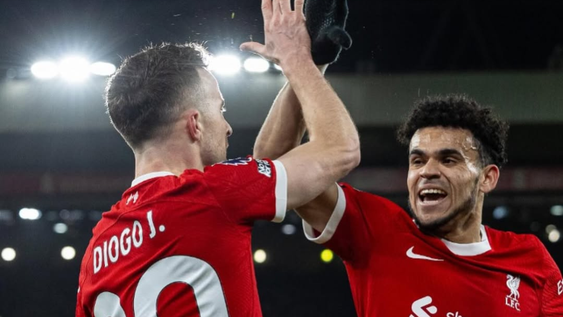 Diogo Jota junta a Luis Díaz, compañeros en Liverpool